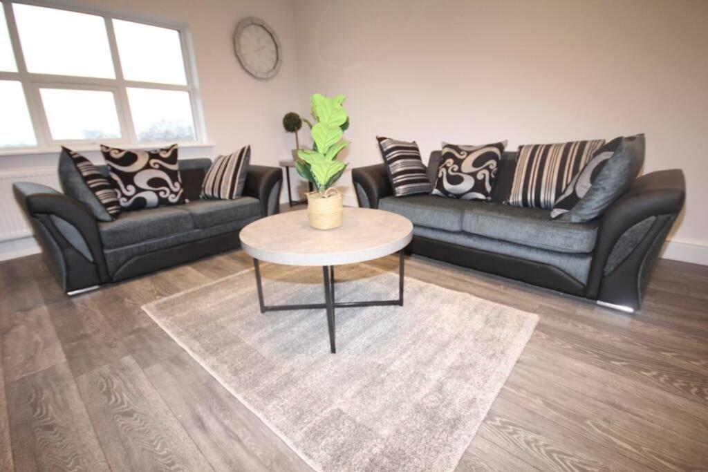 Great West Road Apartments Flat D London Luaran gambar